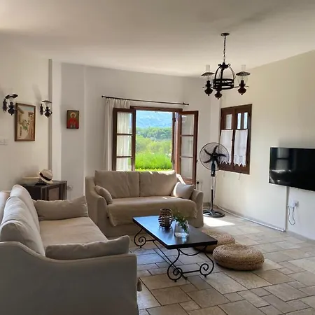 Eleon Country House Hébergement de vacances