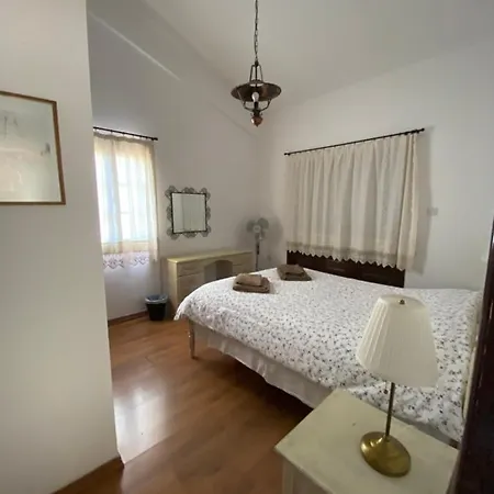 Eleon Country House Hébergement de vacances *